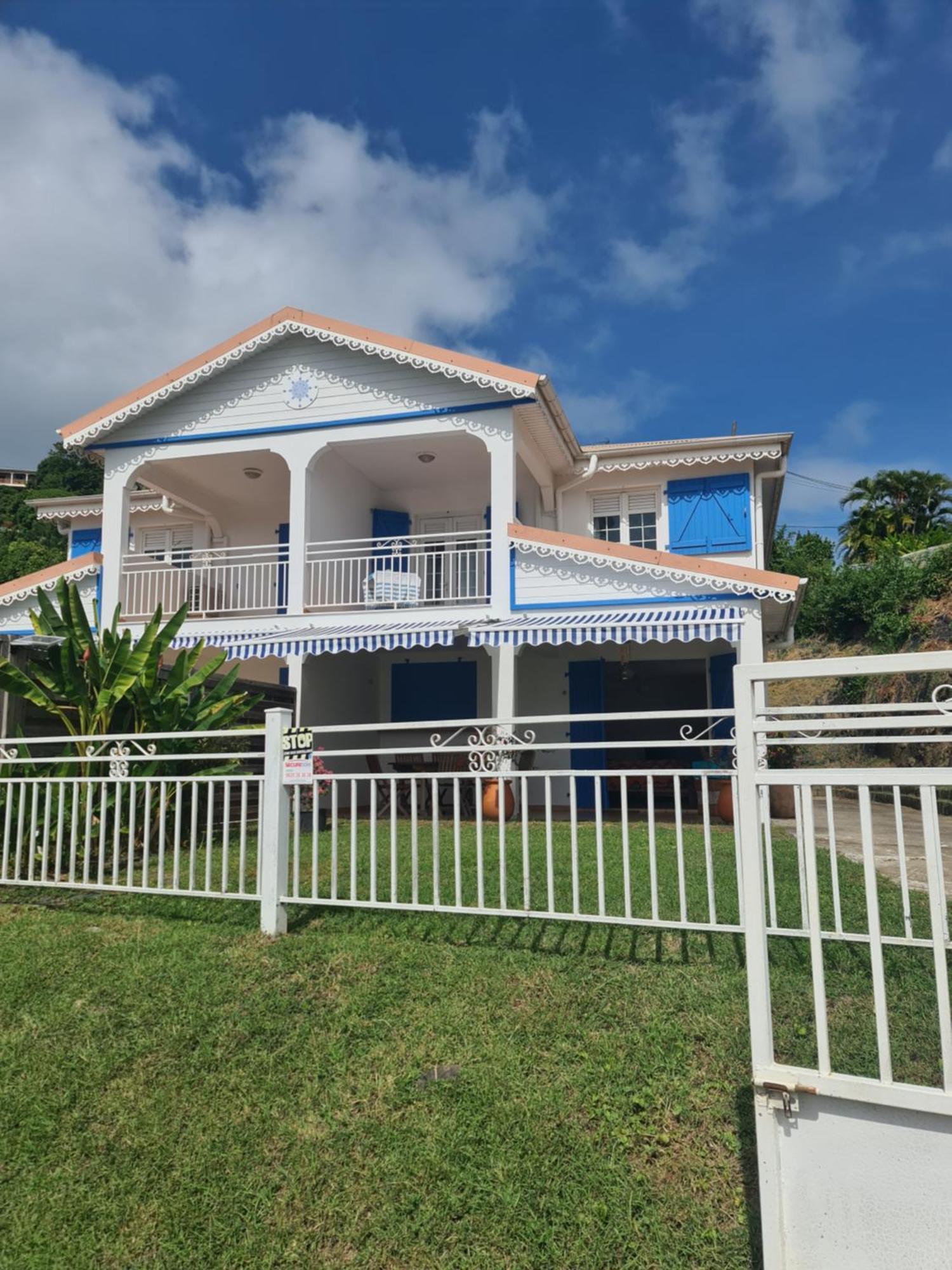 Villa Avec Vue T2 A T5 Duo De La Baie Le Robert Exterior photo